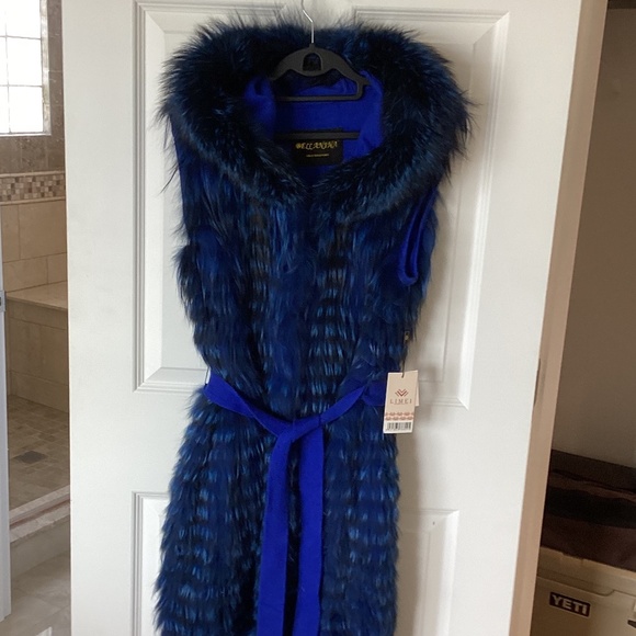 Gorgeous Real Silver Fox Fur Dyed Royal Blue Long Vest with Hood and Belt NWT - Picture 2 of 15